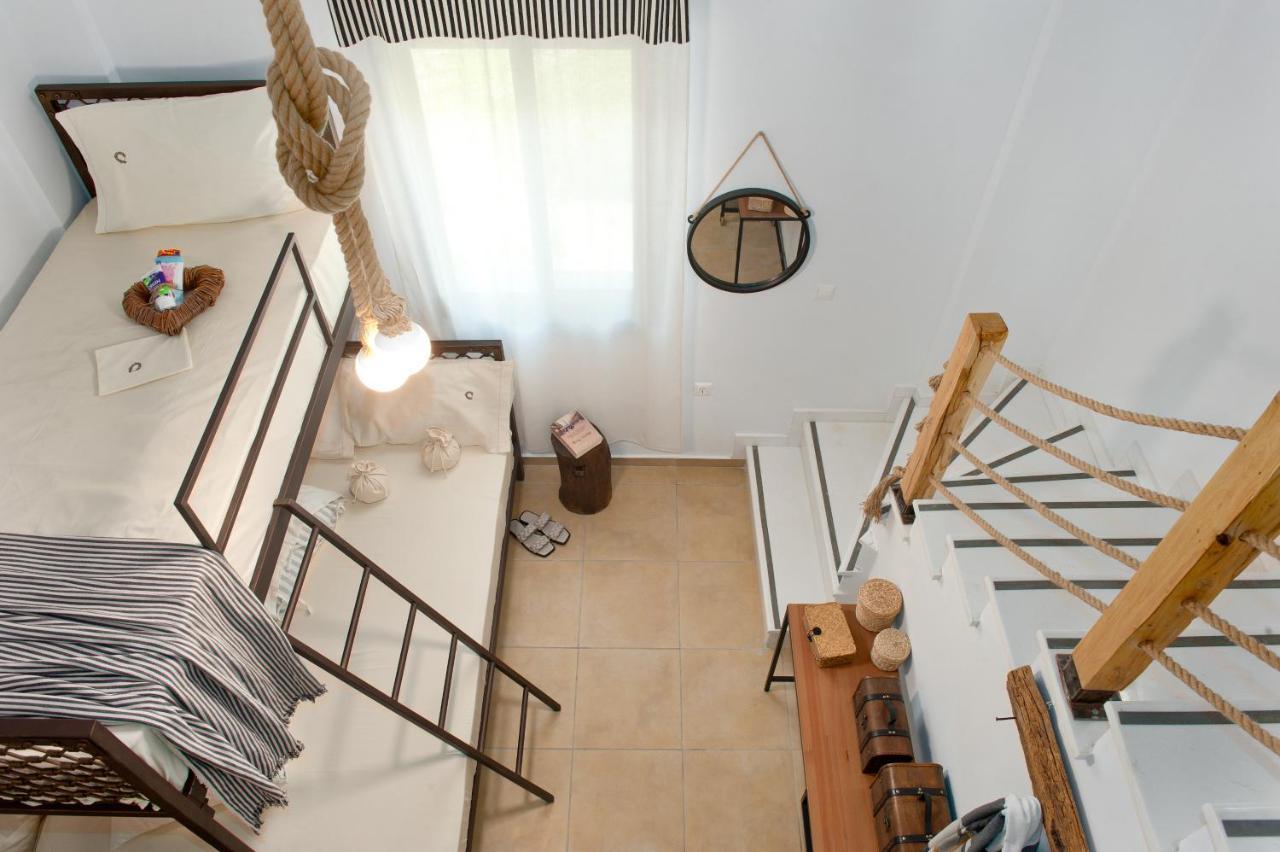 Seathon Seafront Beach Villa In Kalamitsi Exteriér fotografie